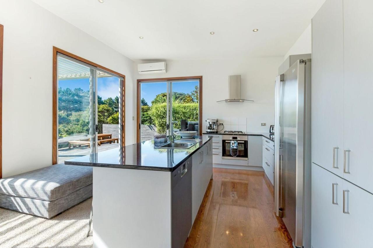 Oneroa Karaka Sanctuary With Spa Pool By Waiheke Unlimited חדר תמונה